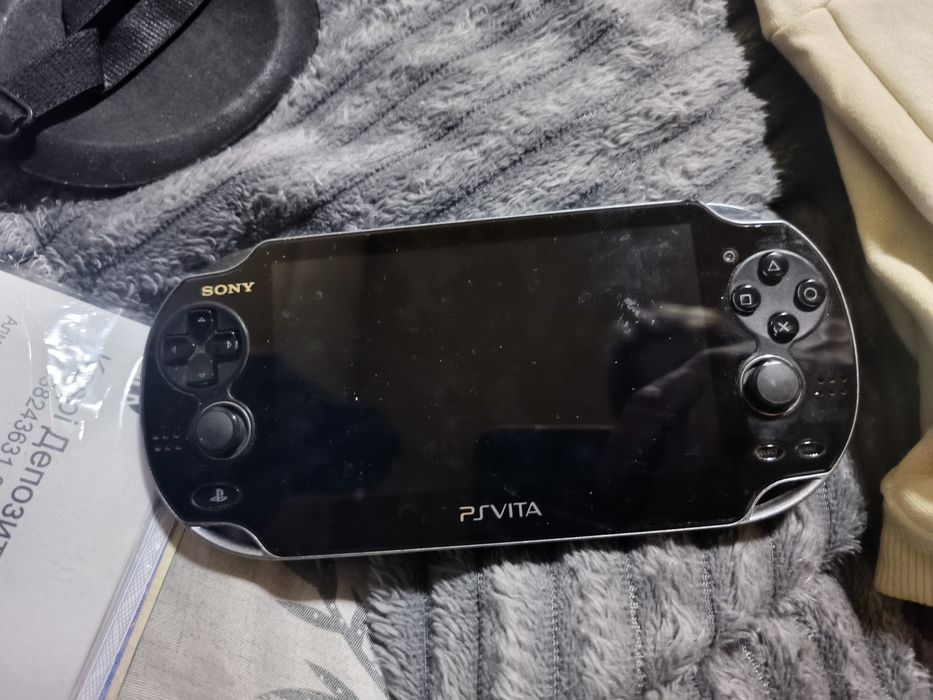 Продаю PS VITA 32gb