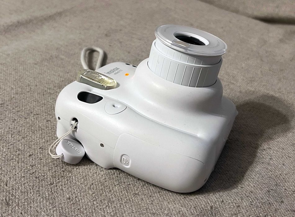 Aparat foto instant Fujifilm Instax Mini 11 alb perfect functional