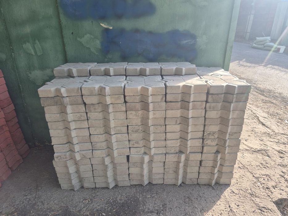 Брусчатка, красная-белая