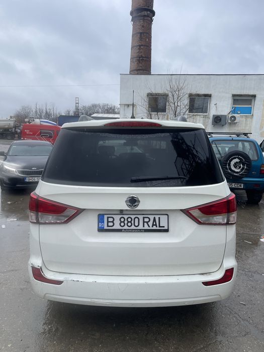 Vand/Schimb Ssangyong Rodius 2.0D din 2013 /7 locuri