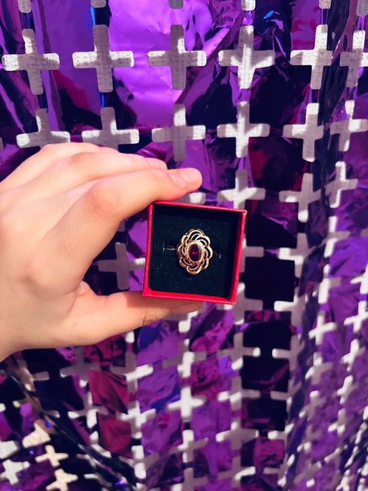 Кольцо золотое красивое