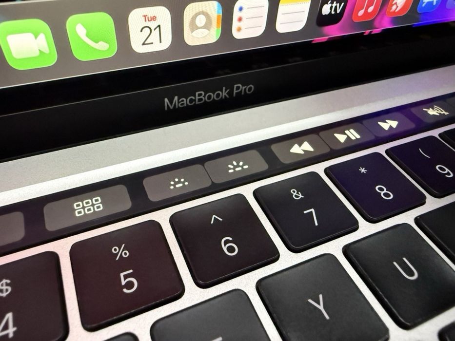 MacBook Pro 13.3” M2