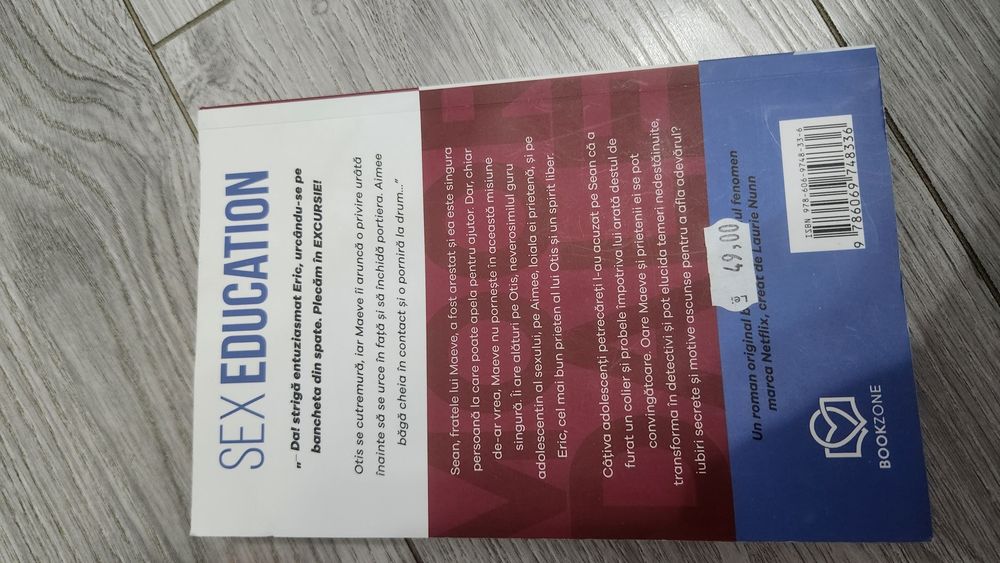 Pachet de doua carti " Sex Education" 
- Un ghid onest pentru adolesce