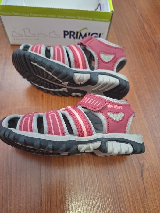 Детски сандали, нови, номер 32