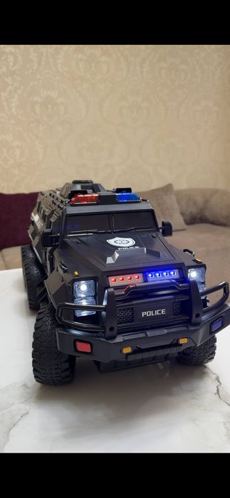 S.W.A.T. Огромный внедорожник! Большая машина! Kotta moshina, mashina!