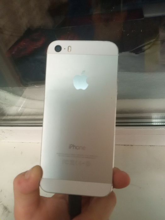Продам iPhone 5s