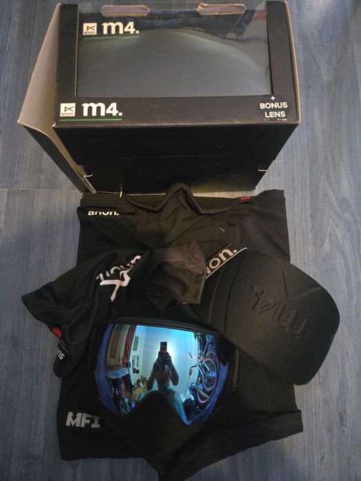 Anon snowboard goggles M4