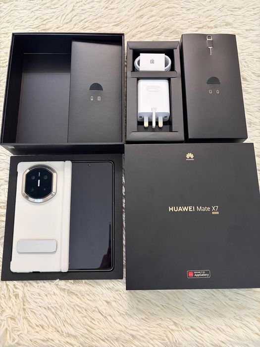Huawei mate x7 16/512