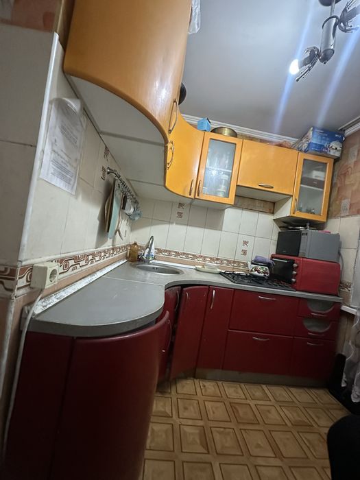 Продам кух гарнитур вместе с газом и мойкой