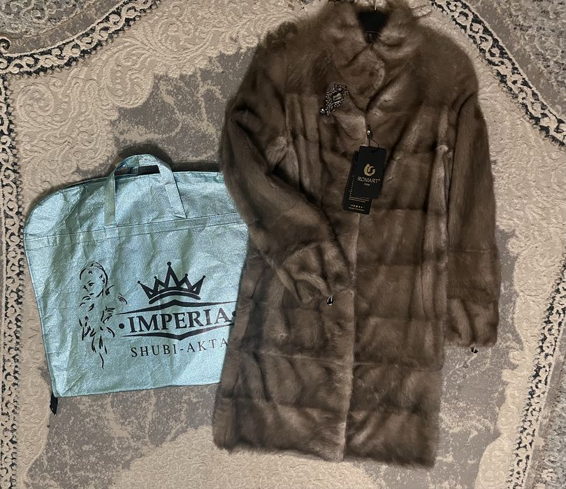 Кофта-юбка, пальто, шуба, б/у киімдер