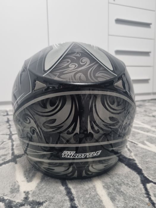 Vând cască moto marimea XS