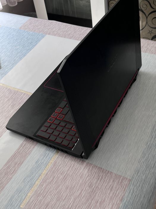 Продается игровой ноутбук Acer Nitro 5