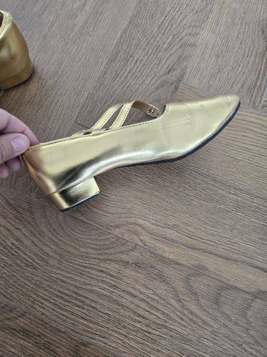 Продаются туфли для танцев