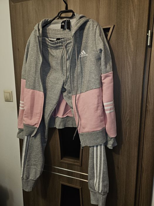 Trening adidas dama, masura s/m, in stare foarte buna