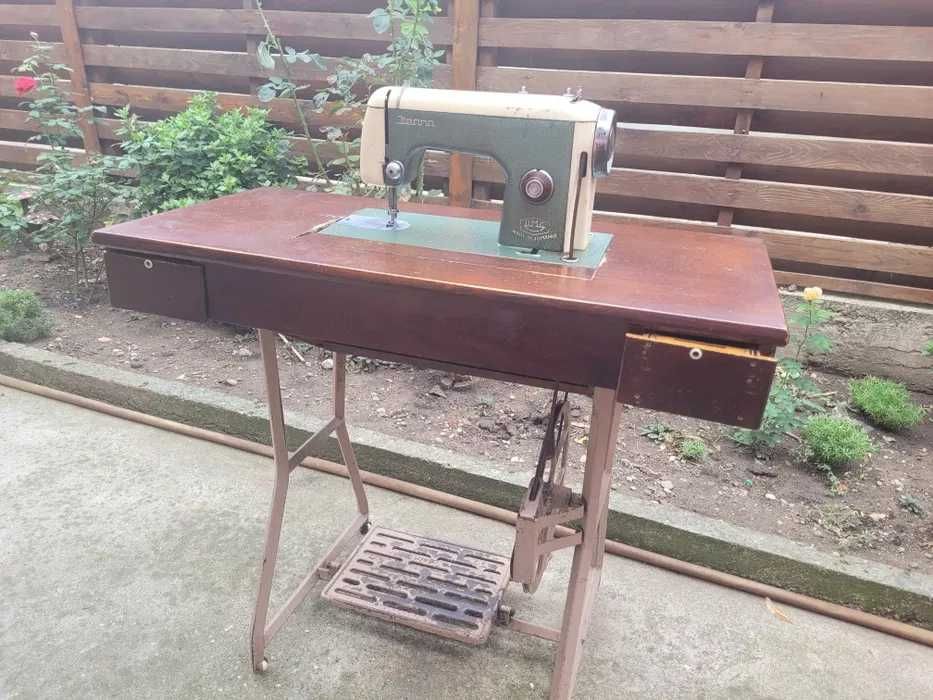 Masina de cusut, Ileala.