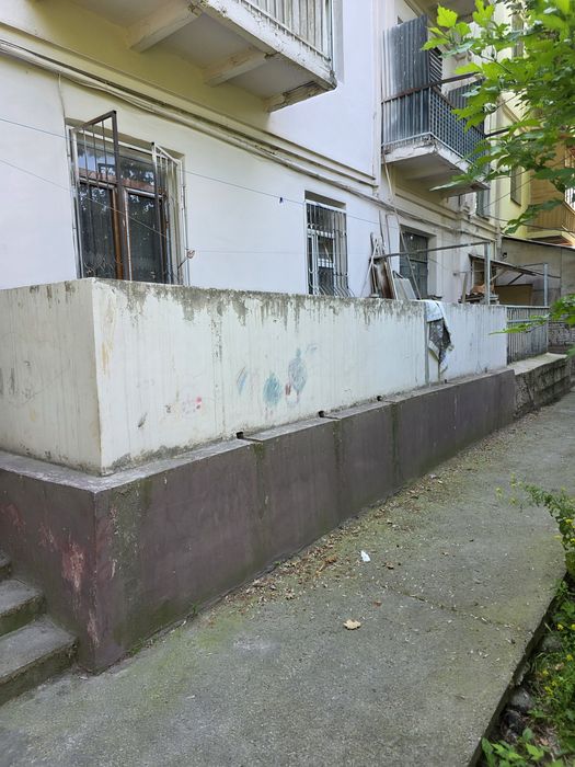 Продам 1 линия вдоль дороги 2/1/3 квартира по ул.Ифтихор, Телевышка