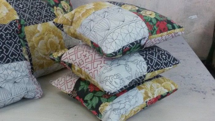 Подушки ватные и синтепоновые (оптом)