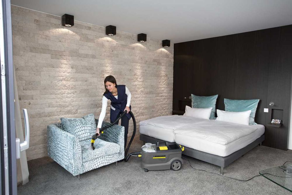 Inchiriere aspirator injectie-extractie curatare mocheta, canapea...