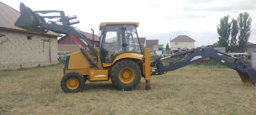 Экскаватор погрузчик XCMG XT873