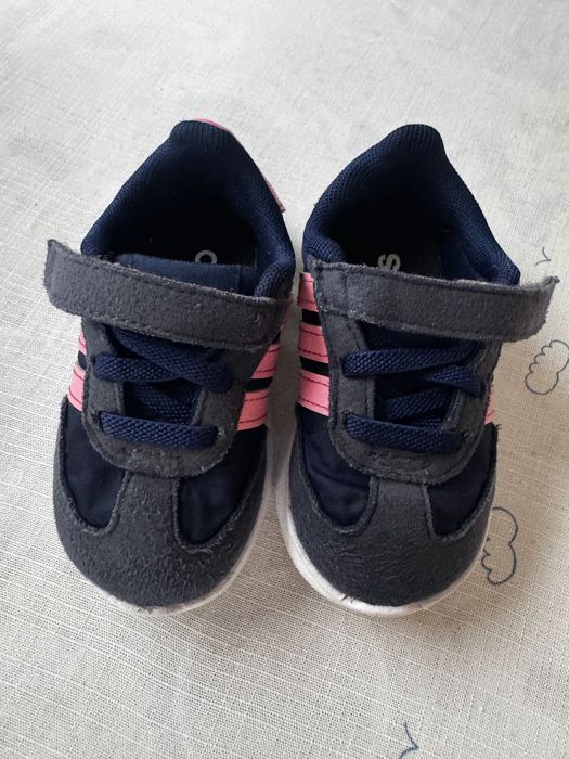 Детски маратонки Adidas номер 20