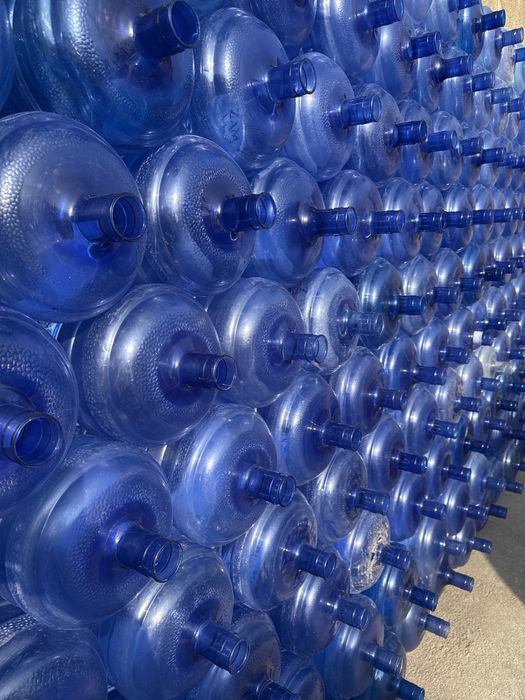 Продаются баклажки 19 литровые списанные с оборота