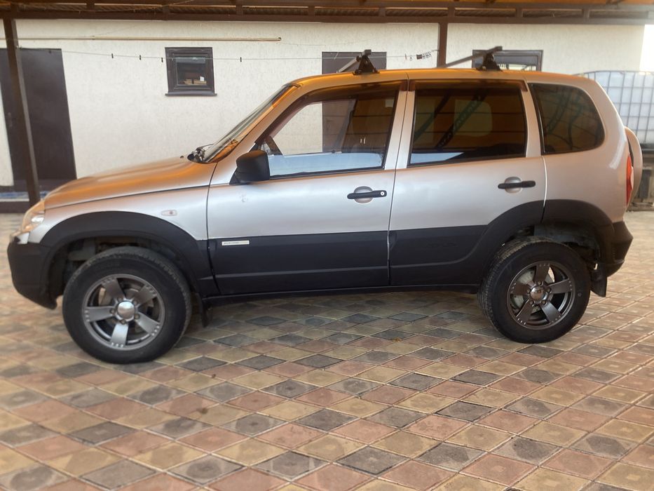 шевроле нива 2012 года