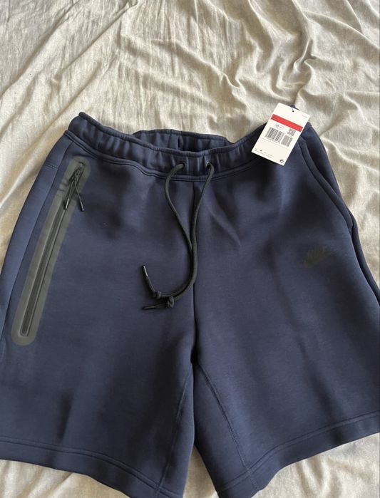 Nike tech fleece къси гащи L