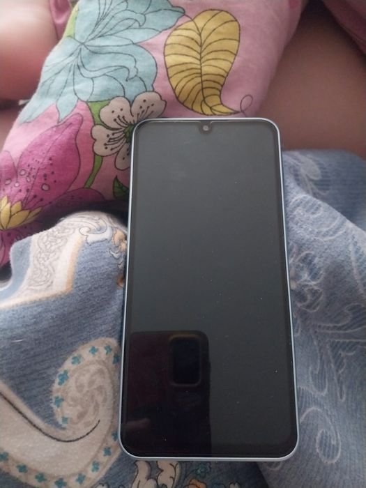 Продам телефон самсунг а 17