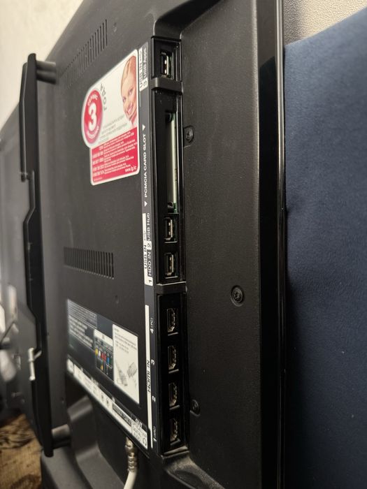 Телевизор LG42LM640T