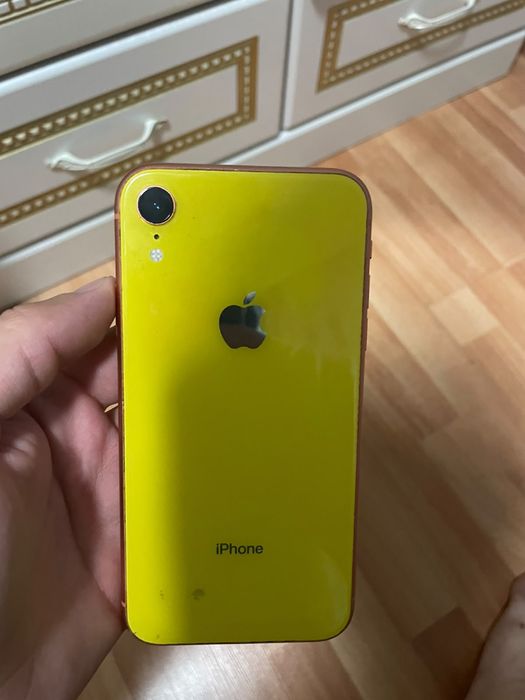 Продам iphone xr 128