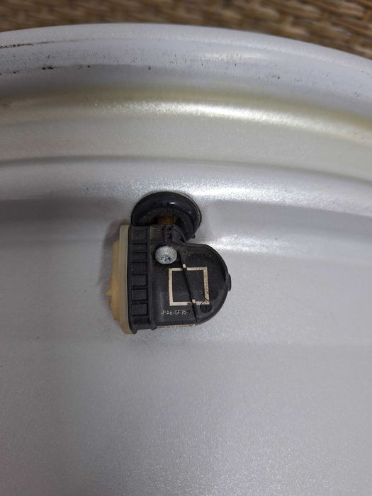 Vând set 4 jante aliaj pe 17  Ford Mondeo,  Focus, kuga, C Max etc.