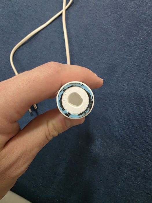 Periuța electrică braun cu încărcător fără vârf