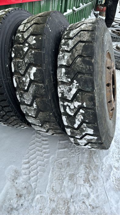 Продам б/у грузовые автошины