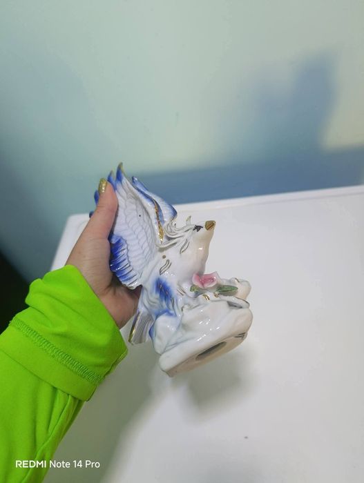 Порцеланова статуетка