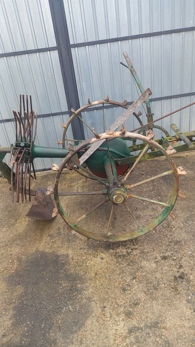 masina scos cartofi cu grup reductor Bucher