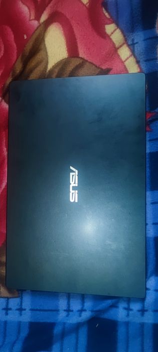 Laptop asus in stare perfecta de functionare