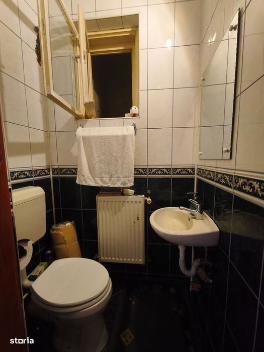 Apartament 3 camere, 97 mp(etaj 1) + 2 spații anexe în aceeași curte
