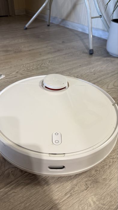 Робоь пылесос xiaomi