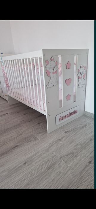 Pătuț din lemn  pentru bebeluși