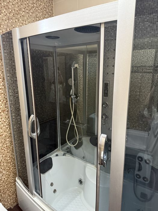 Душ кабина с гидромассажем