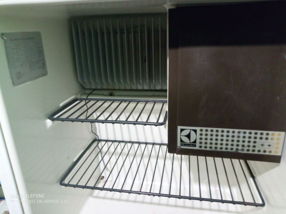 Frigider rulotă camper Electrolux gaz GPL 220 V 12 V