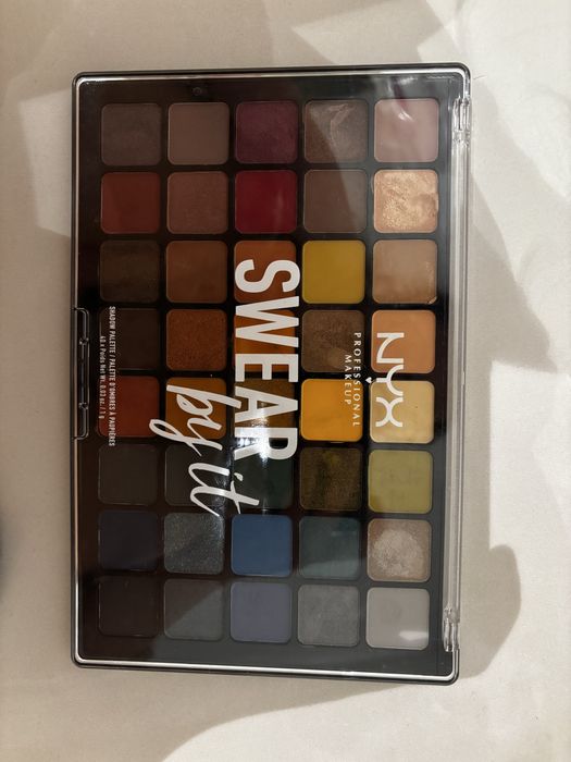 Paleta 40 nuante NYX Proffesional Make-up