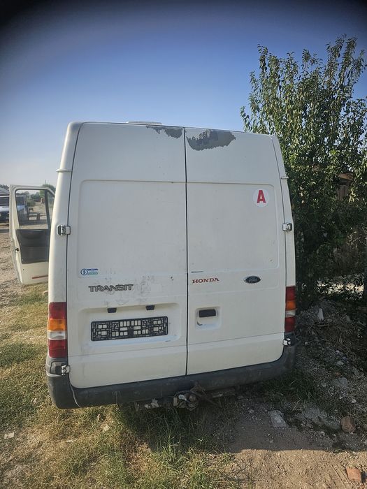 Cui remorca ford transit 2000-2012