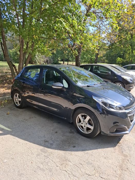 Peugeot 208 2017 година
