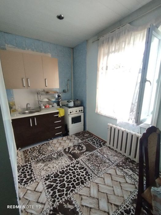 Beruniy metro oldida. 2 xonali kvartira qizlar bn sheriklikka 1 ta qiz