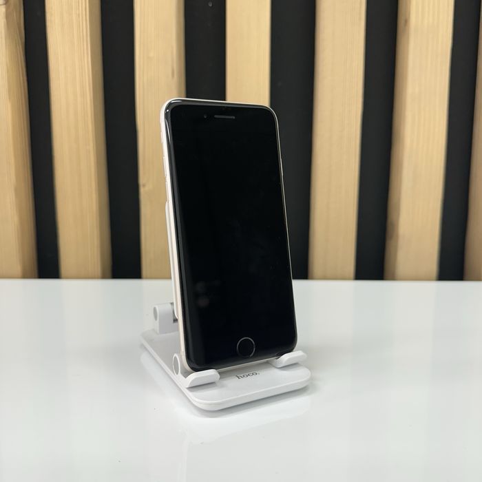 iPhone SE 3 64GB White