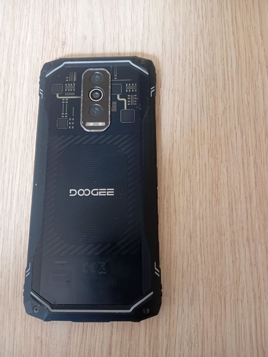 Vind telefon doogee ultra 10 ultra  8+12 GB rami