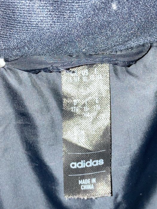 Куртка адидас оригинал срочно торг есть