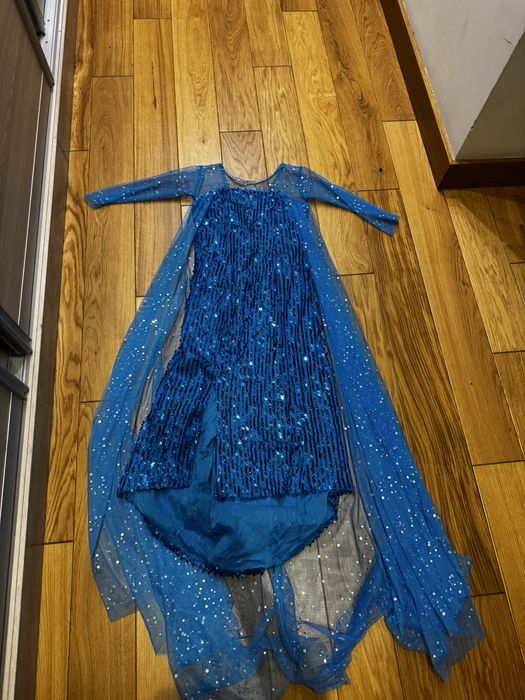 Платье Эльзы на 5-7 лет