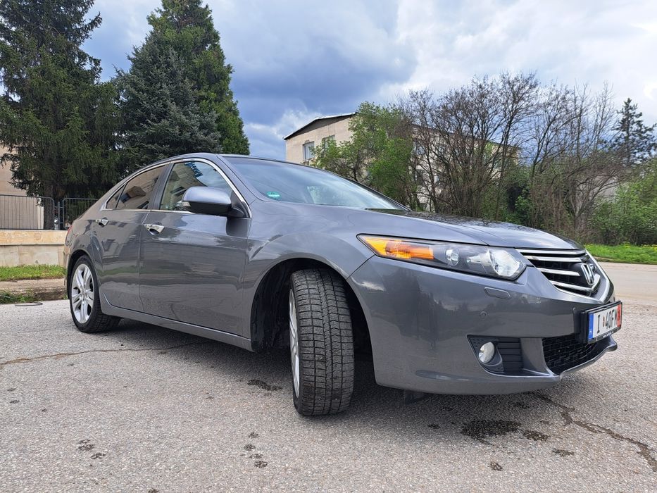 Хонда Акорд 2.4 бензин,автомат